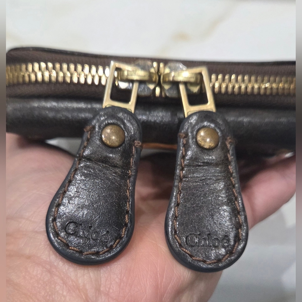 Chloé Brown Leather Wallet With Gold Hardware - Picture 4 of 15
